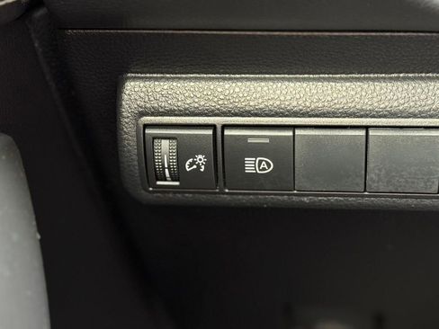 Used 2024 Toyota Corolla SE w/ SE Package image 21