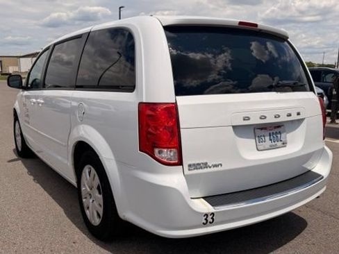Used 2014 Dodge Grand Caravan SE w/ Quick Order Package 29E SE FWD image 3