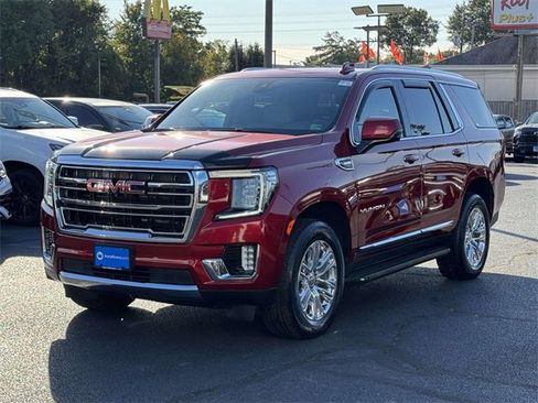 Used 2021 GMC Yukon SLT w/ SLT Premium Package image 4