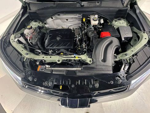 Used 2024 Chevrolet TrailBlazer RS w/ Driver Confidence Package image 40