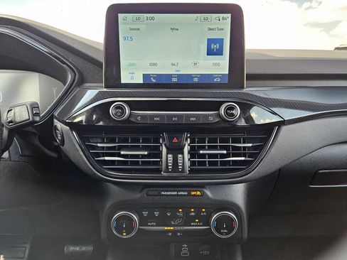 Used 2025 Ford Escape ST-Line image 24