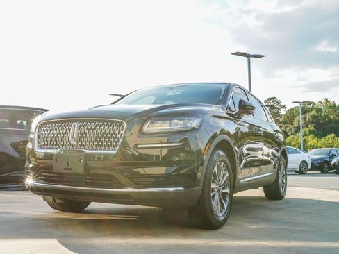 Used 2023 Lincoln Nautilus Reserve image 7