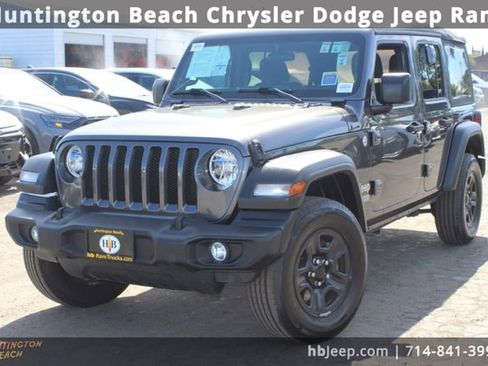 Used 2021 Jeep Wrangler Unlimited Sport image 9