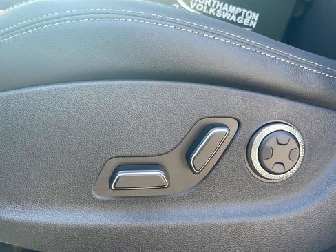 Used 2027 Genesis GV70 2.5T AWD/4WD image 20