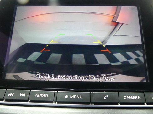 Used 2023 Nissan Rogue S AWD/4WD image 12