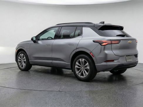 Used 2025 Chevrolet Equinox LT FWD image 6