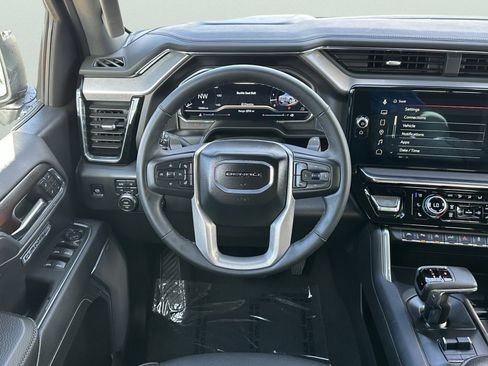 Used 2025 GMC Sierra 1500 Denali w/ Denali Reserve Package AWD/4WD image 14