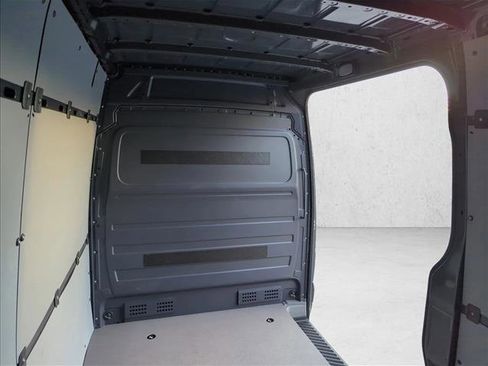 Used 2017 Mercedes-Benz Sprinter 2500 image 18