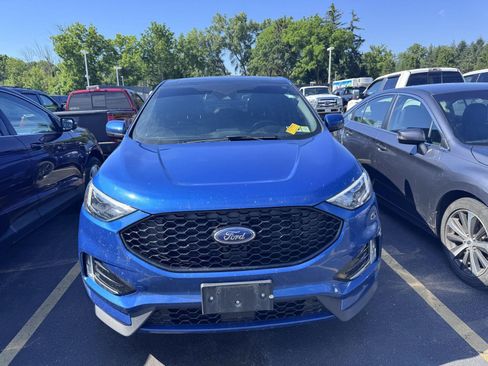 Used 2022 Ford Edge ST-Line w/ Class II Trailer Tow Package AWD/4WD image 2