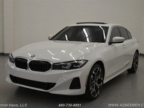 Used 2026 BMW 330i Sedan w/ Convenience Package RWD image 2