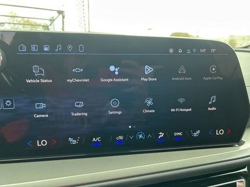 New 2026 Chevrolet Traverse LT w/ Sun and Wheel Package FWD image 24