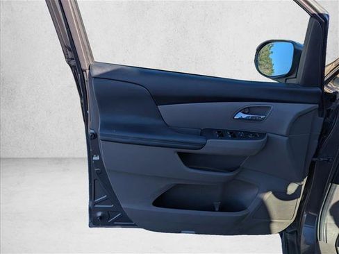 Used 2016 Honda Odyssey EX-L image 22