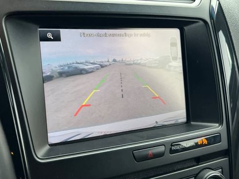 Used 2016 Ford Explorer XLT w/ Equipment Group 201A image 21