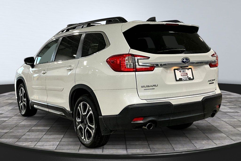 Used 2024 Subaru Ascent Limited AWD/4WD image 4