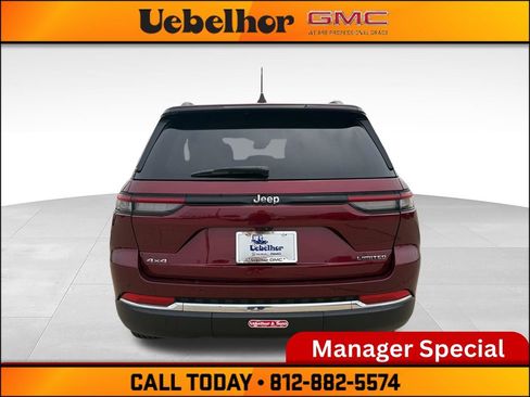 Used 2023 Jeep Grand Cherokee Limited w/ Trailer Tow Prep Group (B) AWD/4WD image 8