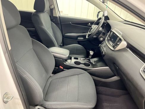 Used 2020 Kia Sorento LX FWD image 21