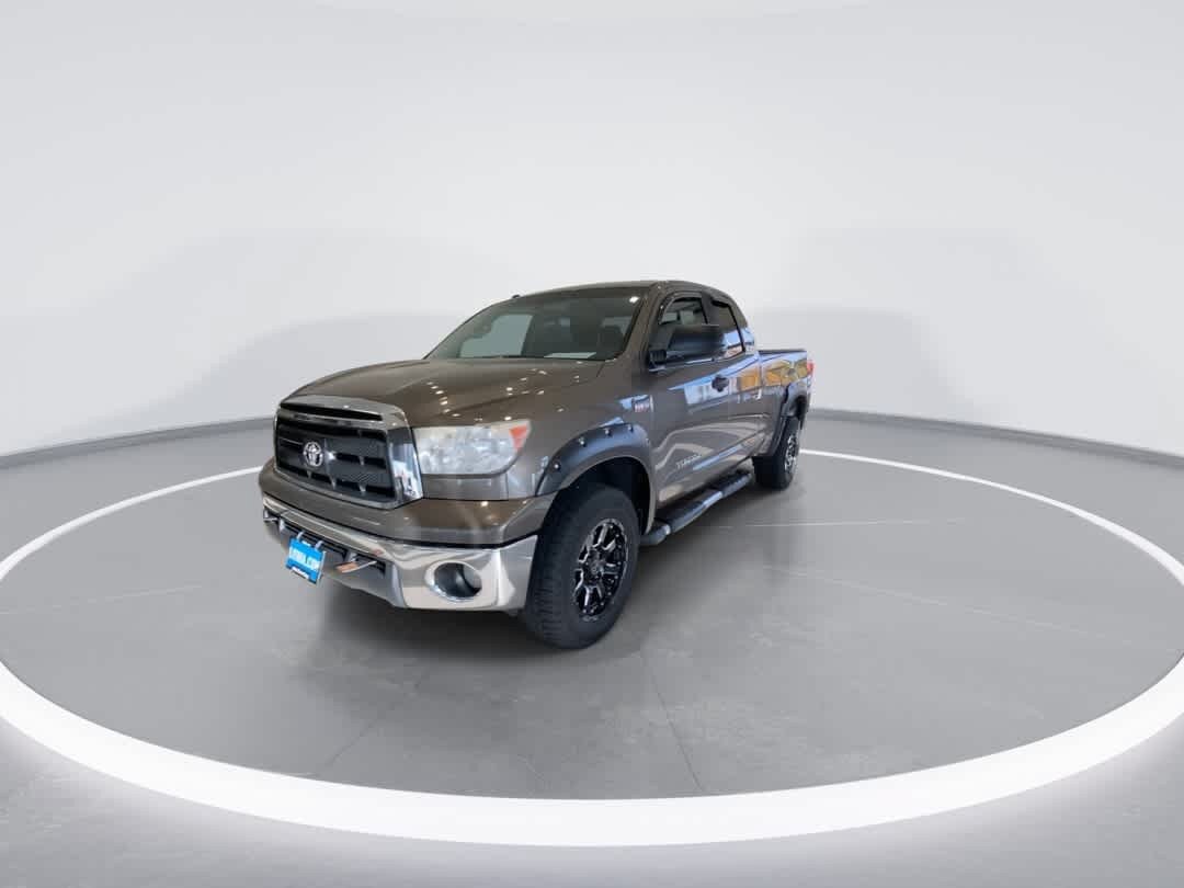Used 2011 Toyota Tundra 4x4 Double Cab w/ TRD Off-Road Pkg image 4