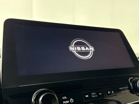 Used 2022 Nissan Armada SV w/ SV Appearance Package image 14