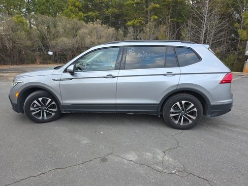 Used 2024 Volkswagen Tiguan S image 10