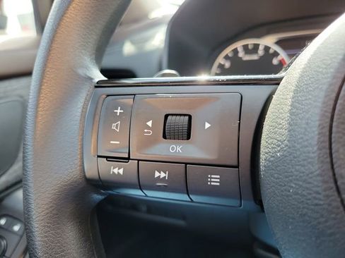 Used 2023 Nissan Rogue SV AWD/4WD image 21
