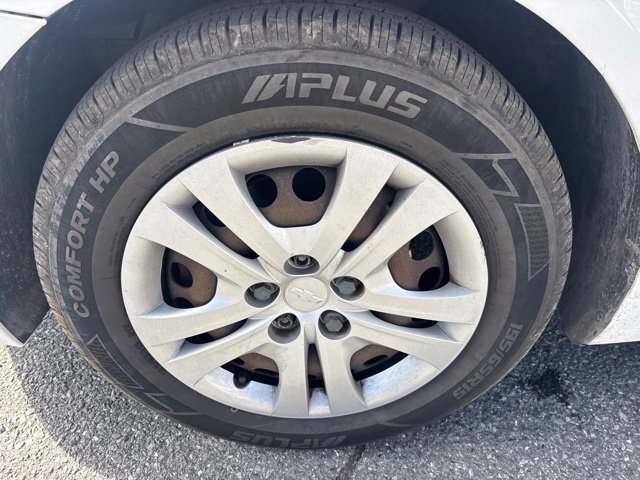 Used 2019 Chevrolet Sonic LT FWD image 16