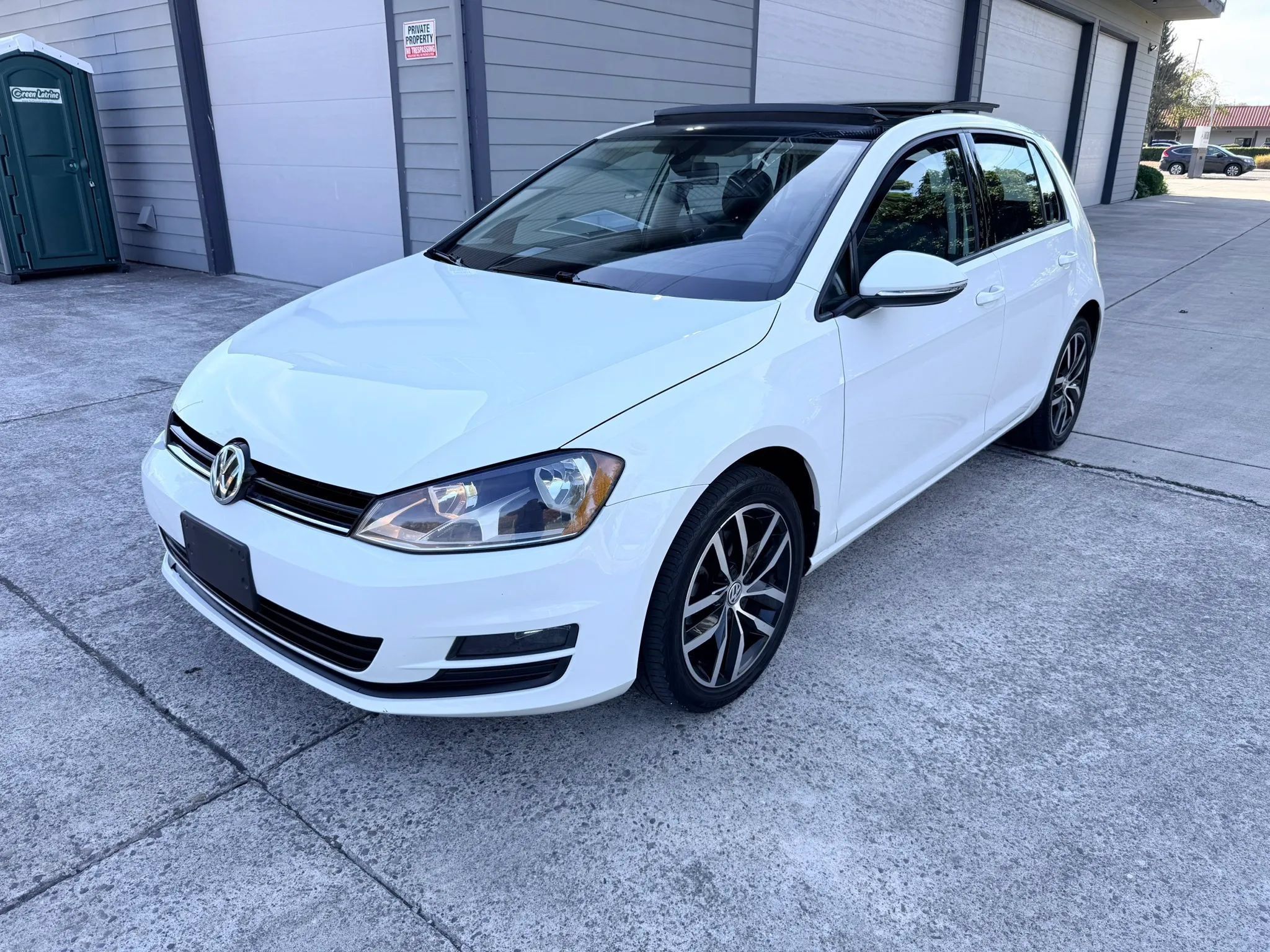 Used 2015 Volkswagen Golf SE FWD image 1