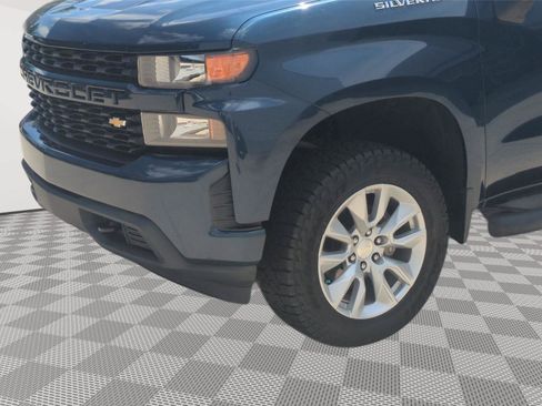 Used 2020 Chevrolet Silverado 1500 Custom w/ Custom Value Package AWD/4WD image 13