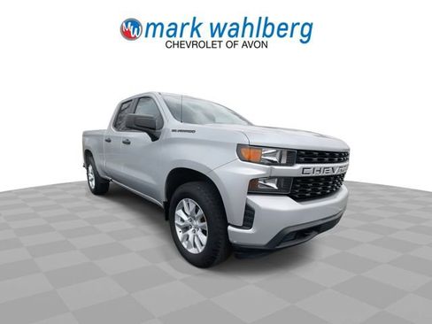 Certified 2020 Chevrolet Silverado 1500 Custom w/ Custom Value Package image 2
