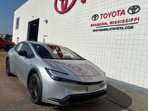 New 2026 Toyota Prius LE image 3
