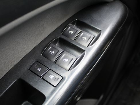 Used 2022 Chevrolet Colorado W/T image 26