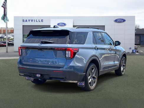 Used 2025 Ford Explorer ST-Line w/ ST-Line Street Pack AWD/4WD image 5