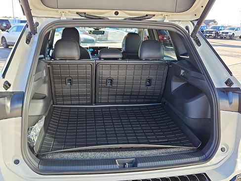 New 2026 Volkswagen Tiguan SE R-Line image 7