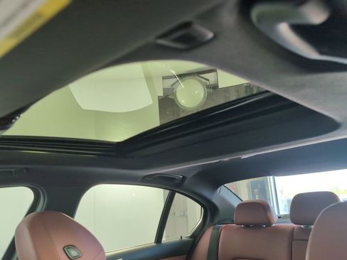 Used 2026 BMW 330i Sedan w/ M Sport Package image 12