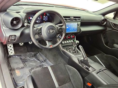 Used 2022 Toyota GR86 Premium RWD image 12