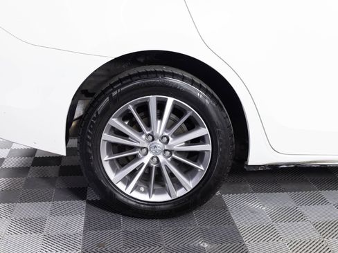 Used 2015 Toyota Corolla LE image 38