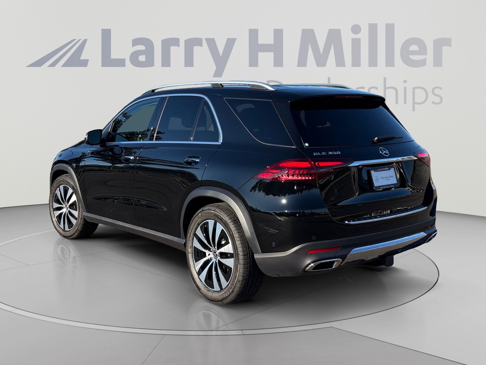 Used 2026 Mercedes-Benz GLE 350 4MATIC image 3