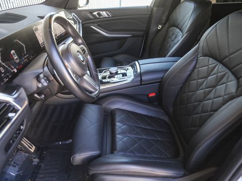 Certified 2023 BMW X7 xDrive40i w/ M Sport Package image 14