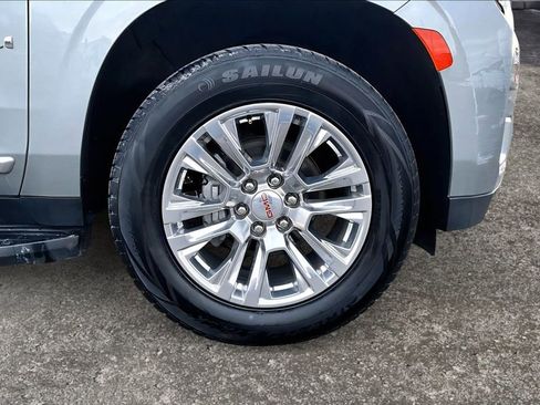 Used 2024 GMC Yukon XL Denali image 9