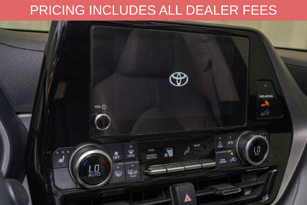 Used 2024 Toyota Highlander XLE FWD image 15