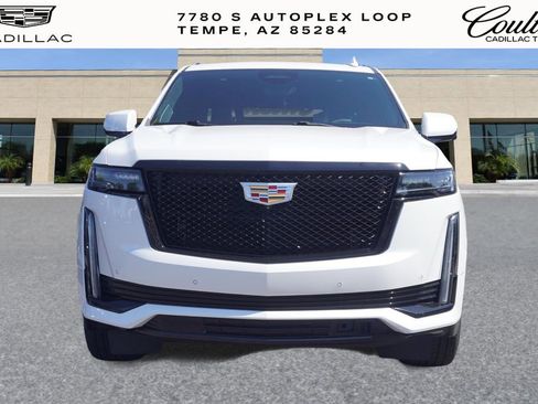 Used 2021 Cadillac Escalade Sport Platinum AWD/4WD image 2