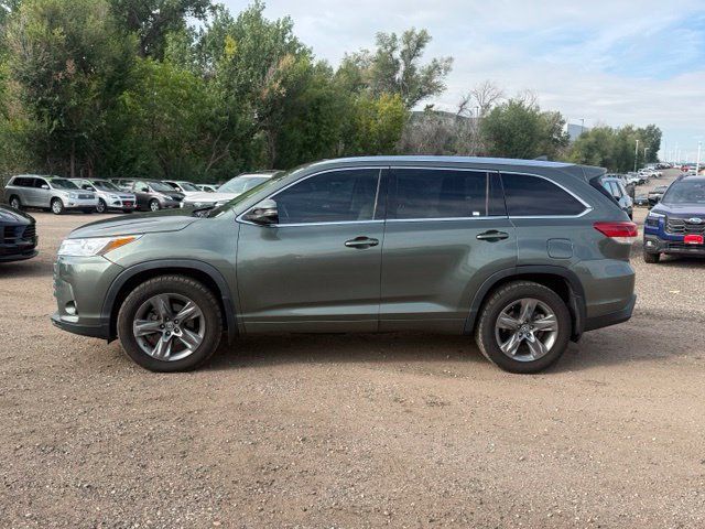 Used 2019 Toyota Highlander Limited Platinum AWD/4WD image 2