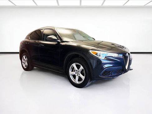 Used 2020 Alfa Romeo Stelvio RWD image 3