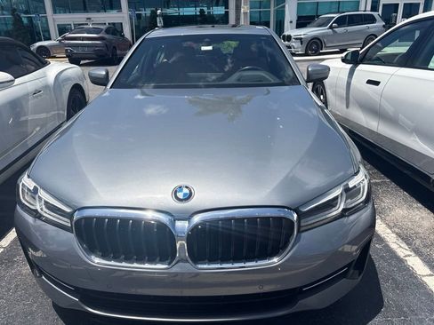 Used 2023 BMW 530i w/ Premium Package RWD image 3