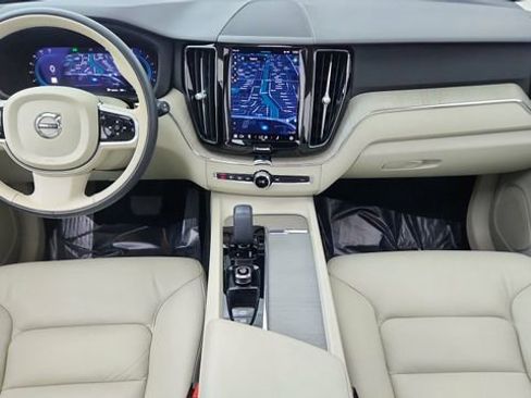 Used 2023 Volvo XC60 B5 Plus w/ Climate Package image 84