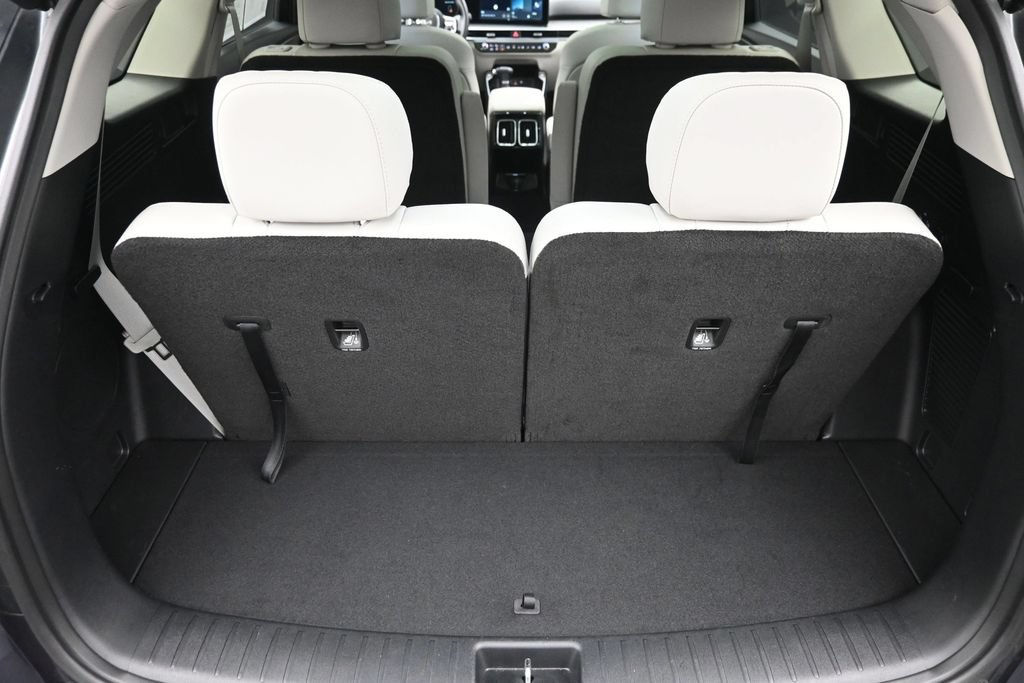 Used 2025 Kia Sorento SX AWD/4WD image 11