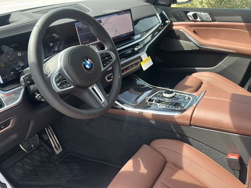 New 2026 BMW X7 M60i image 9