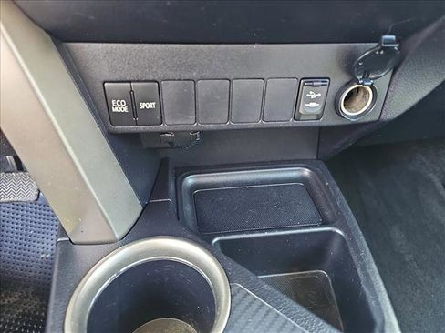 Used 2014 Toyota RAV4 XLE image 23