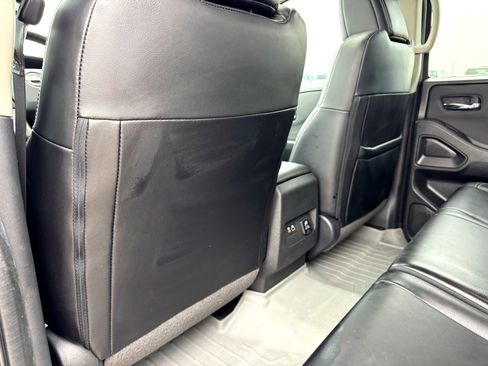 Used 2024 Nissan Frontier SL w/ Technology Package image 19