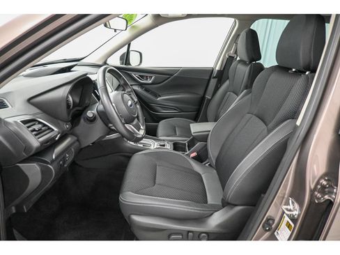 Used 2023 Subaru Forester Premium AWD/4WD image 12