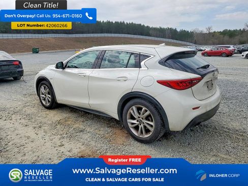 Used 2017 INFINITI QX30 FWD image 3